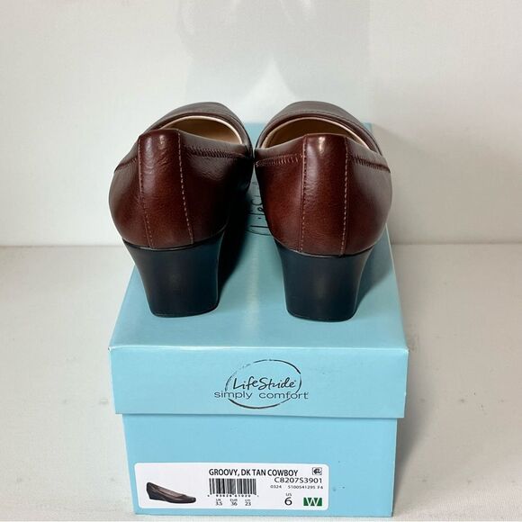 LifeStride Groovy Wedge Pump - Picture 6 of 7